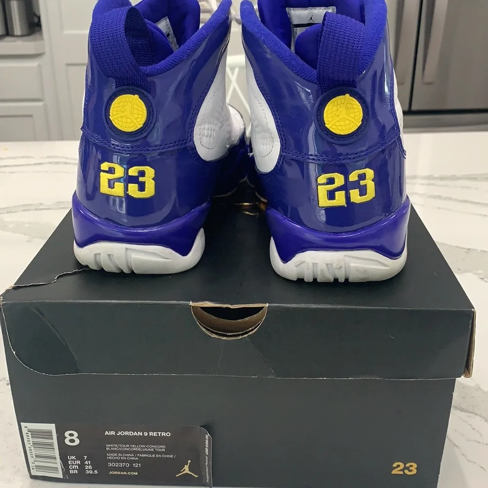 Nike Air Jordan Retro| Size 8